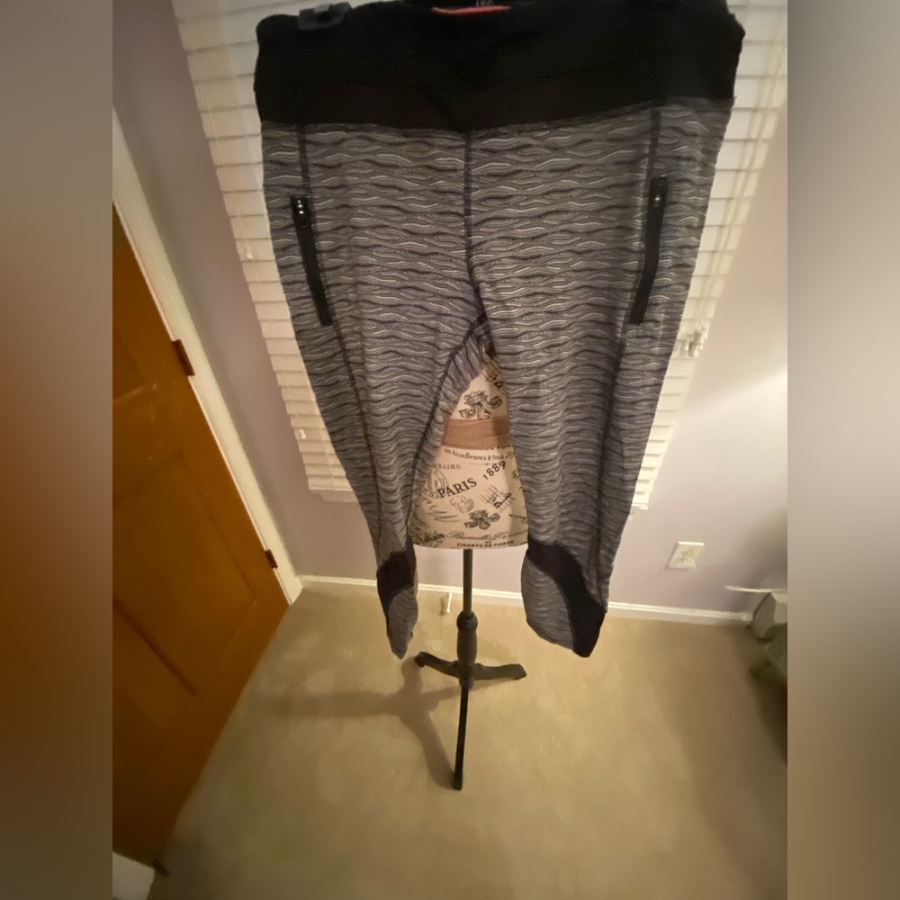 Gray and Black textured Patterned Pants cropped